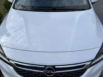 Gebraucht Opel Astra 125 PS (91 kW) 2019 Weiß Limousine