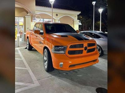 Gebraucht RAM 1500 401 PS (294 kW) 2015 Orange Pickup