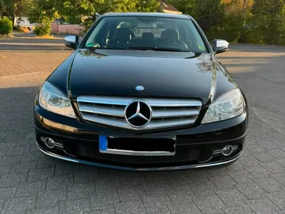 Gebraucht Mercedes C200 Avantgarde 184 PS (135 kW) 2008 Schwarz Limousine
