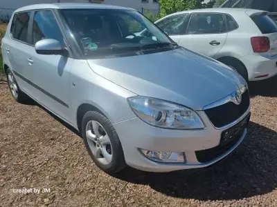Gebraucht Skoda Fabia Family 86 PS (63 kW) 2012 Grau Limousine