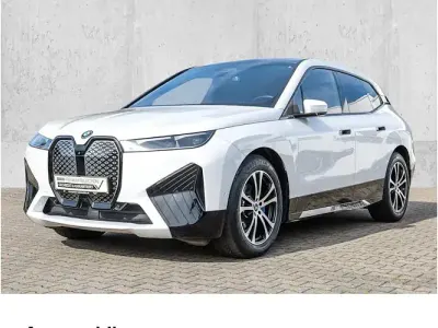 Gebraucht BMW iX Sport Line 239 kW (326 PS) 2024 Weiß SUV