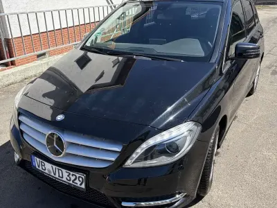 Używany Mercedes B200 136 KM (100 kW) 2013 Minivan