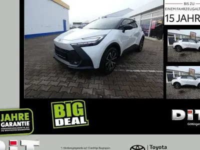 Neu Toyota C-HR 140 PS (102 kW) 2025 Super white 2 (040)/ black (20 SUV