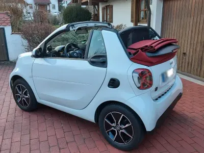 Gebraucht Smart ForTwo Electric Drive Exclusive 60 kW (82 PS) 2022 Weiß Cabrio