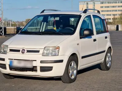 Gebraucht Fiat Panda 69 PS (50 kW) 2010 Weiß Kleinwagen