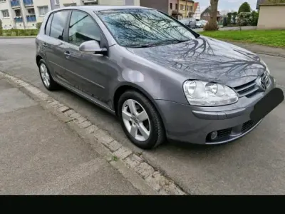 Gebraucht VW Golf V United 105 PS (77 kW) 2008 Silber Kleinwagen