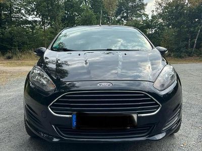 Schwarz Gebraucht 2014 Ford Fiesta SYNC Edition Kleinwagen | 5.400 € (Fairer Preis)