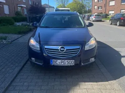 Gebraucht Opel Insignia Edition 160 PS (117 kW) 2013 Blau Kombi