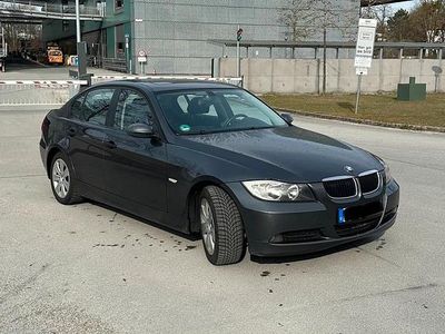 Używany BMW 320 163 KM (119 kW) 2005 Szary Sedan/Limuzyna