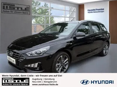 Gebraucht Hyundai i30 Trend 160 PS (117 kW) 2023 Phantom black / mic Kombi