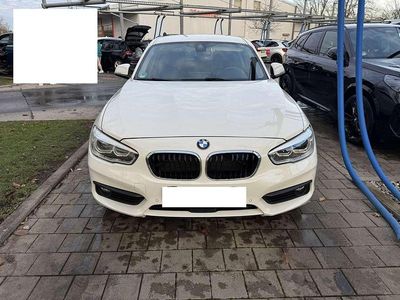 Gebraucht BMW 116 Urban Line 116 PS (85 kW) 2015 Weiß Kleinwagen