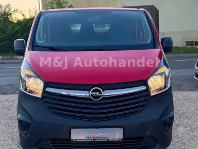 Usata Opel Vivaro 125 CV (91 kW) 2018 Rosso Monovolume
