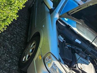 Usata Opel Astra 101 CV (74 kW) 2000 Argento Berlina