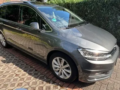 Gebraucht VW Touran Highline 150 PS (110 kW) 2016 Grau Van / Kleinbus