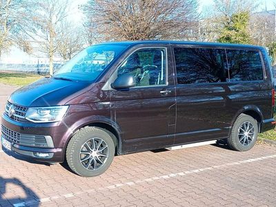 Gebraucht VW Multivan 150 PS (110 kW) 2016 Violett Van / Kleinbus