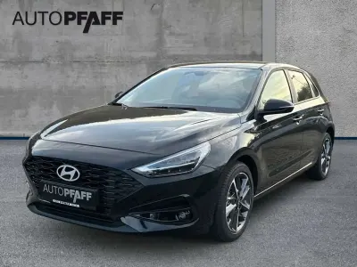 Gebraucht Hyundai i30 Advantage 101 PS (74 kW) 2025 Abyss black Limousine