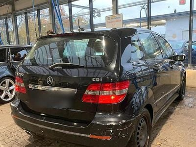 Mercedes B200