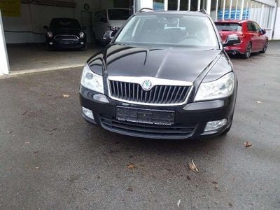 Gebraucht Skoda Octavia 122 PS (89 kW) 2013 Schwarzmagic perleffekt Kombi