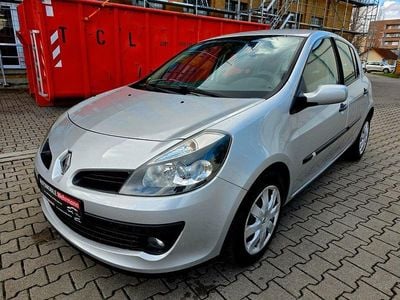 Gebraucht Renault Clio III Dynamique 111 PS (81 kW) 2006 Silber Limousine