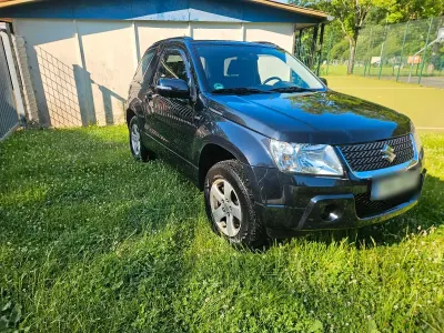 Gebraucht Suzuki Grand Vitara 126 PS (92 kW) 2010 Schwarz SUV