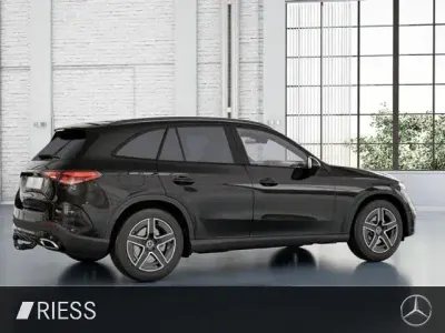 Gebraucht Mercedes GLC220 AMG 197 PS (144 kW) 2025 Metalliclack obsidianschwarz SUV
