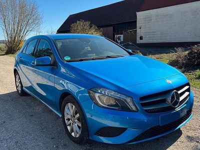Usata Mercedes A200 136 CV (100 kW) 2013 Blu Berlina