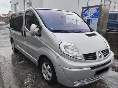 Gebraucht Renault Trafic 114 PS (83 kW) 2008 Silber Van / Kleinbus