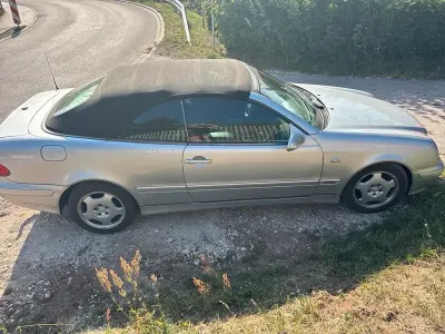 Gebraucht Mercedes CLK200 163 PS (119 kW) 2000 Silber Cabrio