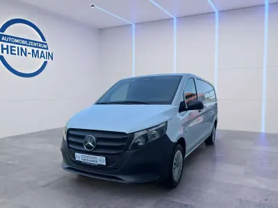 Gebraucht Mercedes Vito 163 PS (119 kW) 2024 Arktikweiss Van