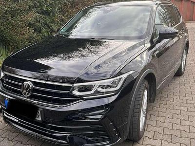 Usata VW Tiguan Allspace R-line 190 CV (139 kW) 2023 Nero SUV