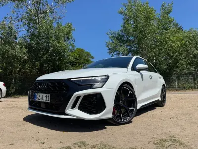 Gebraucht Audi RS3 Sport 400 PS (294 kW) 2025 Weiß Limousine
