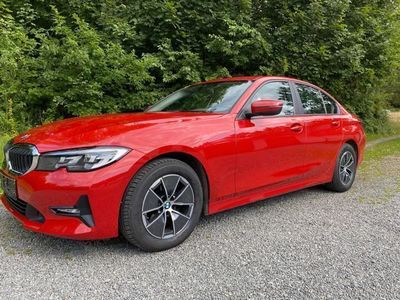 gebraucht BMW 320 i Advantage*Klima*Navi*1.Hand*AHK*RFK*LED