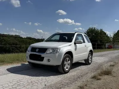 Gebraucht Suzuki Grand Vitara Comfort 166 PS (122 kW) 2010 Weiß SUV