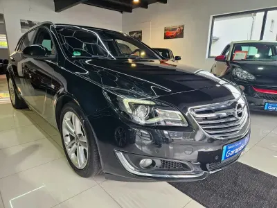 Gebraucht Opel Insignia Sport 140 PS (102 kW) 2013 Karbonschw graphitschw midnigh Kombi