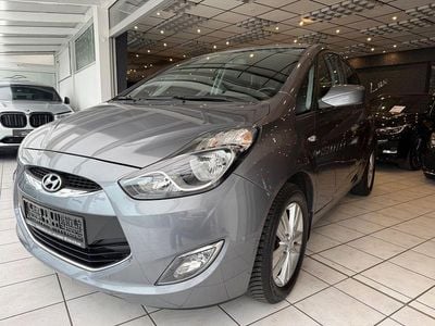 Gebraucht Hyundai ix20 Trend 125 PS (91 kW) 2015 Grau Kleinwagen