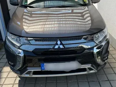 Gebraucht Mitsubishi Outlander P-HEV 135 PS (99 kW) 2020 Braun SUV