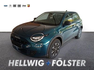 Neu Fiat 600 Business 110 PS (80 kW) 2025 Mare grün SUV