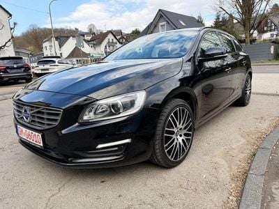 Gebraucht Volvo V60 152 PS (111 kW) 2017 Schwarz Kombi