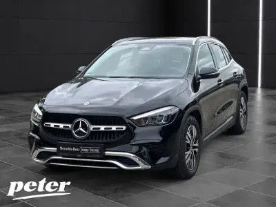Gebraucht Mercedes GLA200 Progressive 163 PS (119 kW) 2025 Metalliclack kosmosschwarz SUV