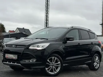 Usata Ford Kuga Individual 140 CV (102 kW) 2013 Nero SUV