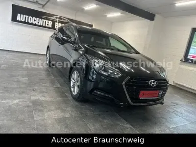 Gebraucht Hyundai i40 Trend 141 PS (103 kW) 2017 Schwarz Kombi