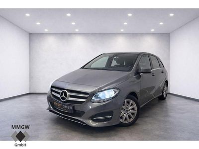 Gebraucht Mercedes B180 Style 122 PS (89 kW) 2018 Mountaingrau Van / Kleinbus
