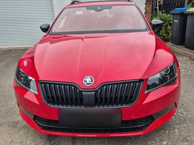 Gebraucht Skoda Superb SportLine 220 PS (161 kW) 2018 Rot Kombi