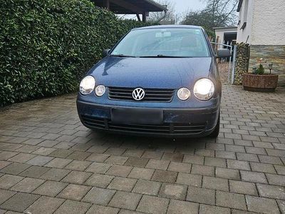 Gebraucht VW Polo 64 PS (47 kW) 2004 Blau Kleinwagen