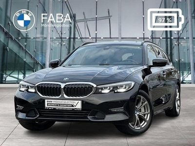 Schwarz Gebraucht 2022 BMW 330e Sport Line Kombi | 27.790 € (Guter Preis)