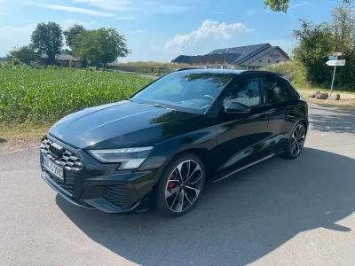 Gebraucht Audi S3 Ambiente 310 PS (228 kW) 2022 Schwarz Limousine