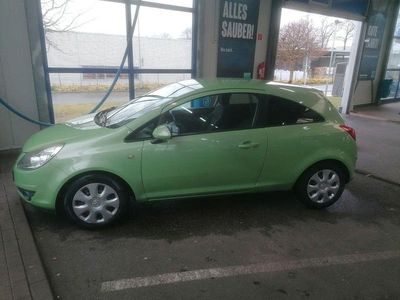 Gebraucht Opel Corsa Selection 69 PS (50 kW) 2010 Grün Kleinwagen