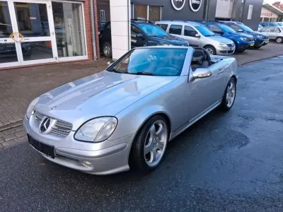 Gebraucht Mercedes SLK230 197 PS (144 kW) 2000 Silber Cabrio