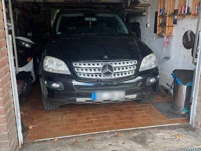 Usado Mercedes ML420 306 HP (225 kW) 2007 Preto SUV