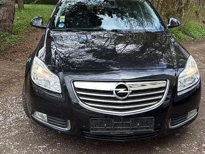 Usado Opel Insignia 160 HP (117 kW) 2010 Preto Carrinha